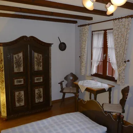 Hotel Gasthaus-pension Zum Kreuz