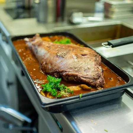 Gasthaus-pension Zum Kreuz Hotel 3*