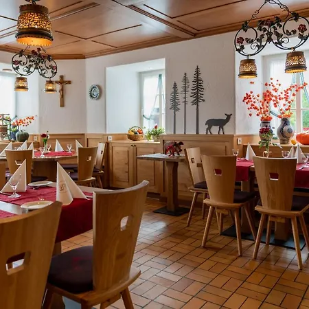 Hotel Gasthaus-pension Zum Kreuz