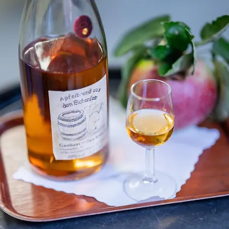 Gasthaus-pension Zum Kreuz Hotel