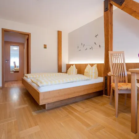 Hotel Gasthaus-pension Zum Kreuz