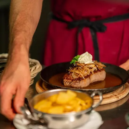 Hotel Gasthaus-pension Zum Kreuz 3*