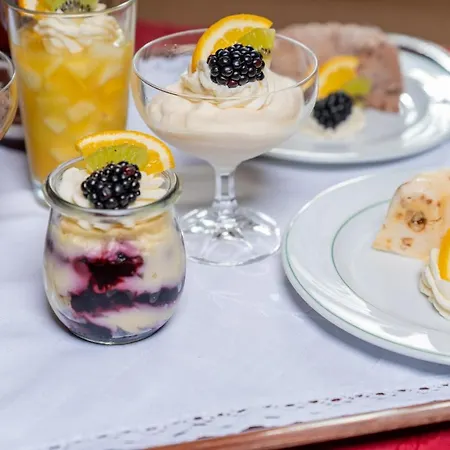 Gasthaus-pension Zum Kreuz Hotel 3*