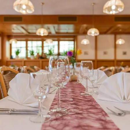 Gasthaus-pension Zum Kreuz Hotel Stuhlingen