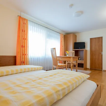 Hotel Gasthaus-pension Zum Kreuz 3*