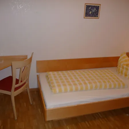 Gasthaus-pension Zum Kreuz 3*