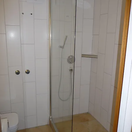 Gasthaus-pension Zum Kreuz 3*