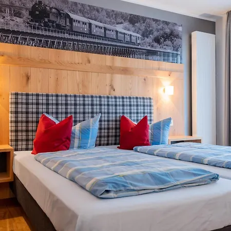 Gasthaus-pension Zum Kreuz Hotel