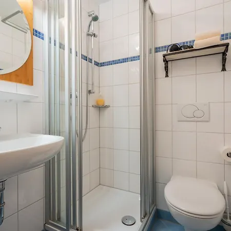 Hotel Gasthaus-pension Zum Kreuz 3*