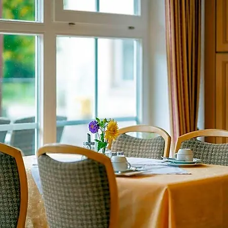 Szálloda Gasthaus-pension Zum Kreuz 3*