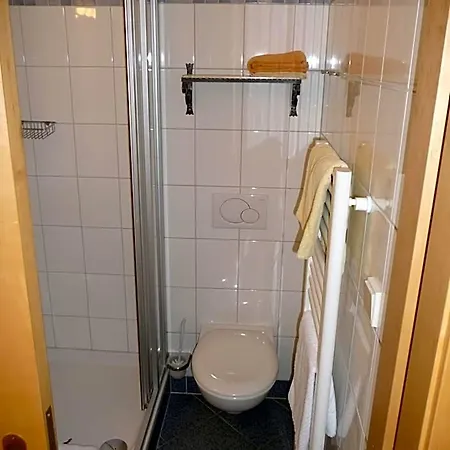 Gasthaus-pension Zum Kreuz ホテル 3*