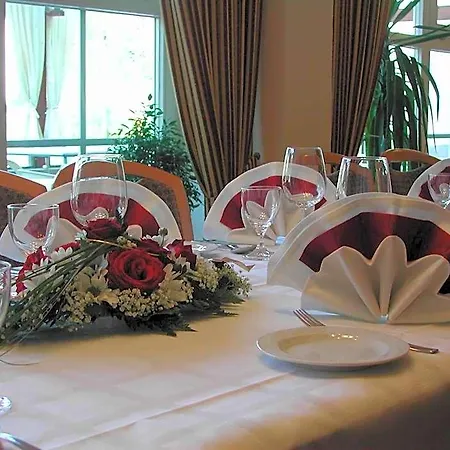 Gasthaus-pension Zum Kreuz 3*