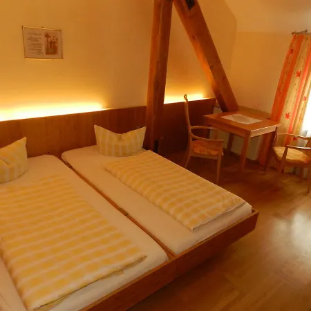 Gasthaus-pension Zum Kreuz 3*